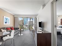 Ocean View Twin Suite - Mantra on View Surfers Paradise